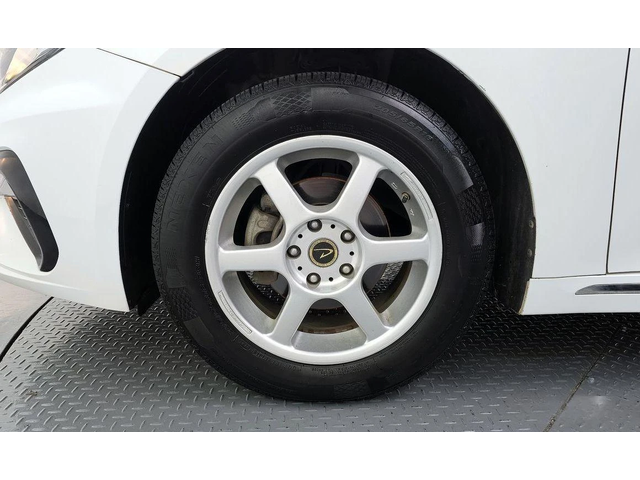 Kia K5 - автомобили, коли, обяви за нови и употребявани 4