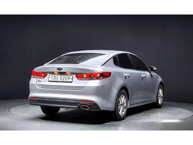 Kia K5 - автомобили, коли, обяви за нови и употребявани 1