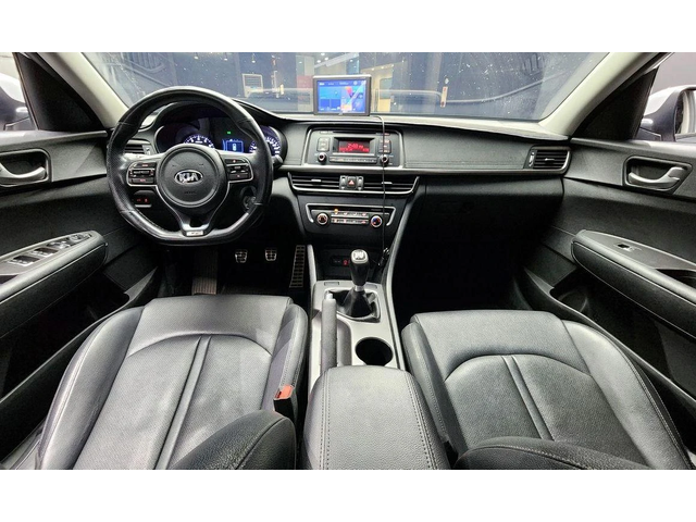 Kia K5 - автомобили, коли, обяви за нови и употребявани 6