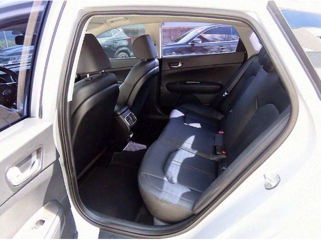 Kia K5 - автомобили, коли, обяви за нови и употребявани 5