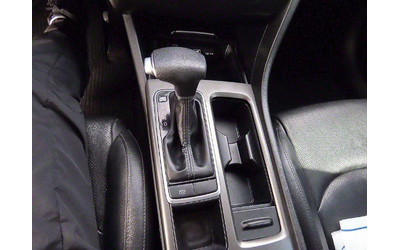 Kia K5 - автомобили, коли, обяви за нови и употребявани 8