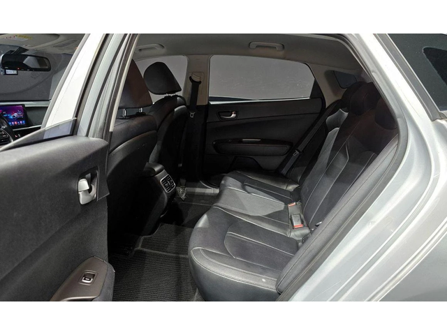 Kia K5 - автомобили, коли, обяви за нови и употребявани 12