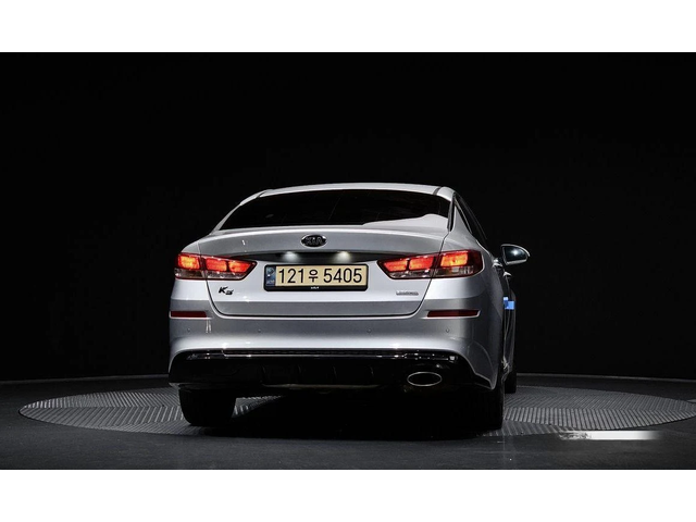 Kia K5 - автомобили, коли, обяви за нови и употребявани 3