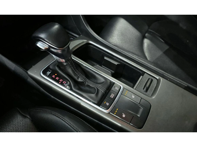 Kia K5 - автомобили, коли, обяви за нови и употребявани 8