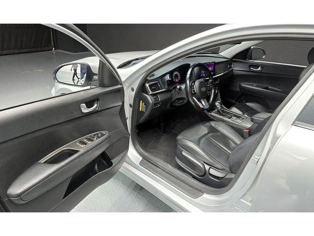 Kia K5 - автомобили, коли, обяви за нови и употребявани 9