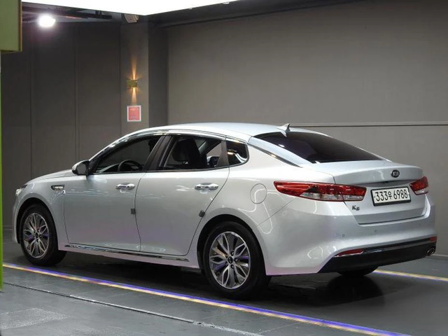 Kia K5 LPG - автомобили, коли, обяви за нови и употребявани 1