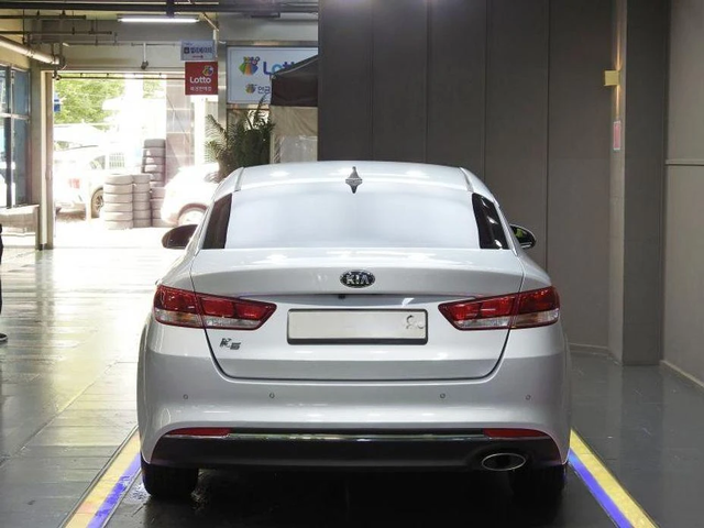 Kia K5 LPG - автомобили, коли, обяви за нови и употребявани 3