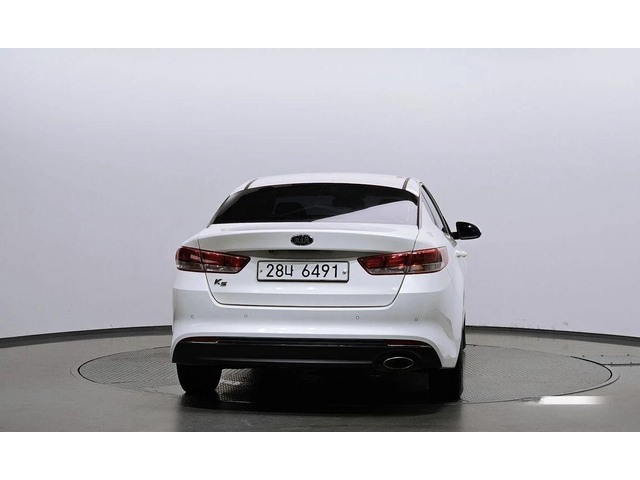 Kia K5 LPG - автомобили, коли, обяви за нови и употребявани 3