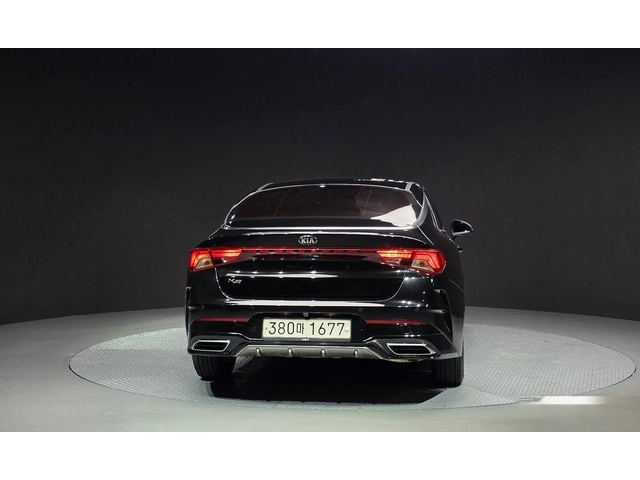 Kia K5 - автомобили, коли, обяви за нови и употребявани 3