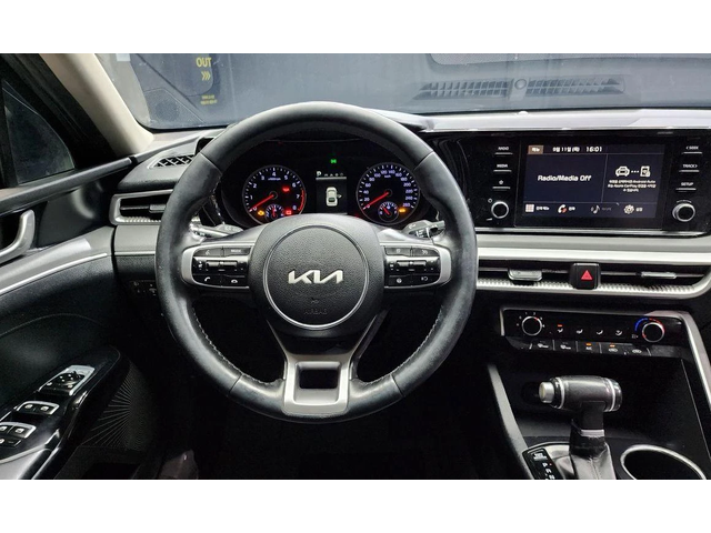 Kia K5 - автомобили, коли, обяви за нови и употребявани 10