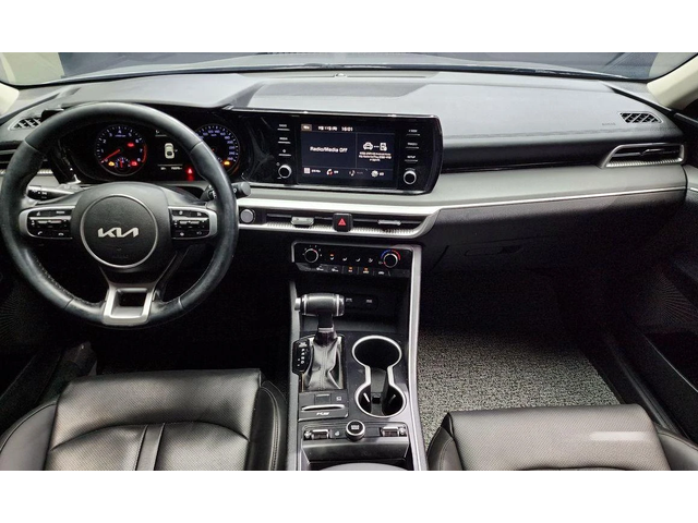 Kia K5 - автомобили, коли, обяви за нови и употребявани 5