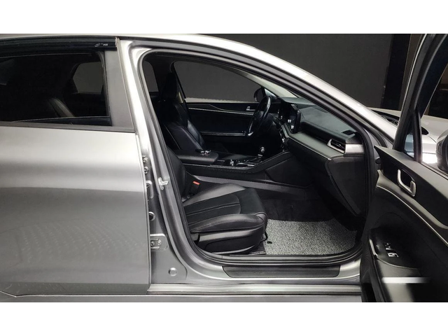 Kia K5 - автомобили, коли, обяви за нови и употребявани 8