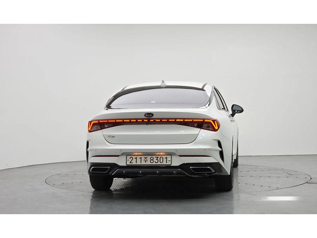 Kia K5 - автомобили, коли, обяви за нови и употребявани 3