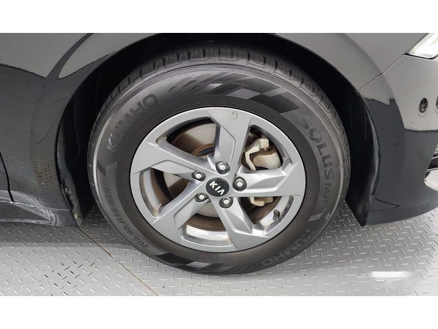 Kia K5 - автомобили, коли, обяви за нови и употребявани 4