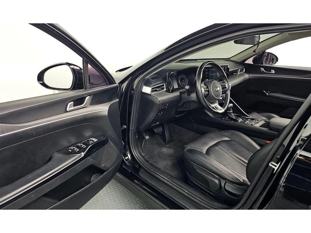 Kia K5 - автомобили, коли, обяви за нови и употребявани 11