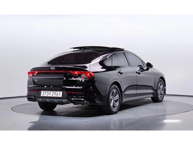 Kia K5 - автомобили, коли, обяви за нови и употребявани 1