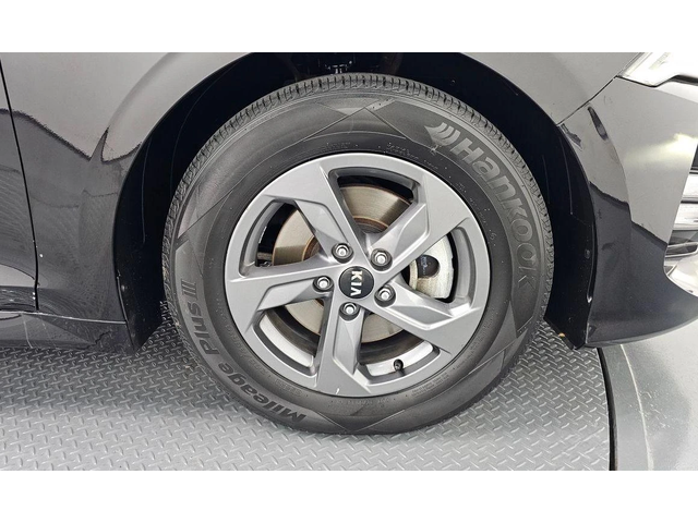 Kia K5 - автомобили, коли, обяви за нови и употребявани 4