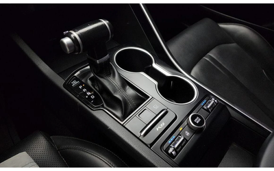 Kia K5 - автомобили, коли, обяви за нови и употребявани 8