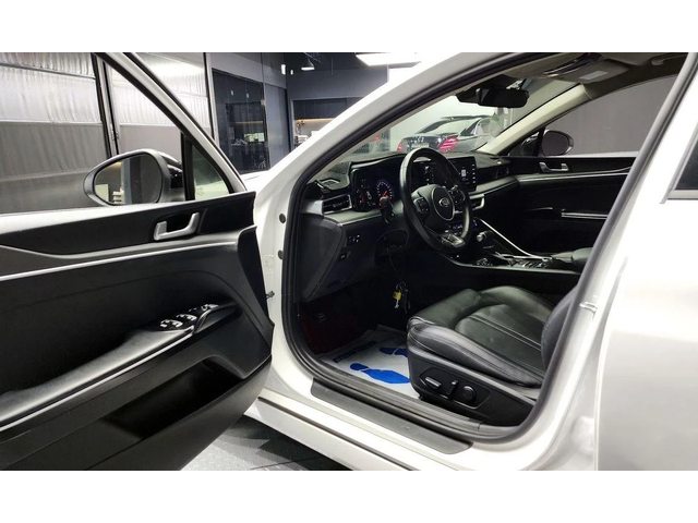 Kia K5 - автомобили, коли, обяви за нови и употребявани 9