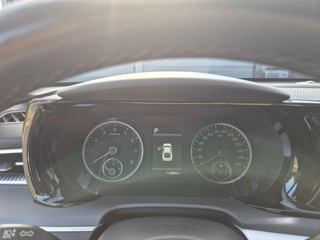 Kia K5 - автомобили, коли, обяви за нови и употребявани 10