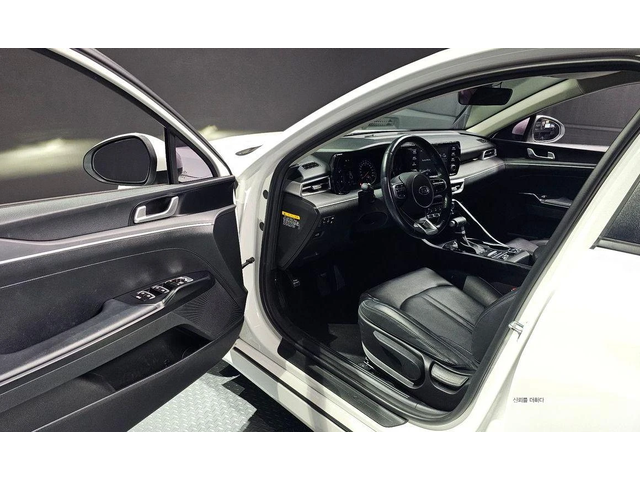 Kia K5 - автомобили, коли, обяви за нови и употребявани 11