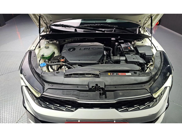 Kia K5 - автомобили, коли, обяви за нови и употребявани 5