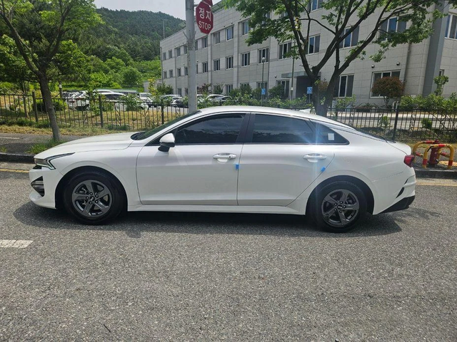 Kia K5 - автомобили, коли, обяви за нови и употребявани 3