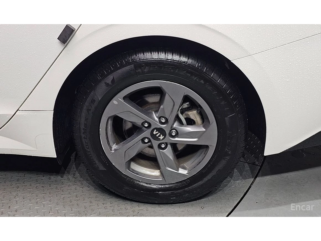 Kia K5 2.0 LPG Standard * НАЙ-ДОБРА ЦЕНА В БЪЛГАРИЯ* - автомобили, коли, обяви за нови и употребявани 2