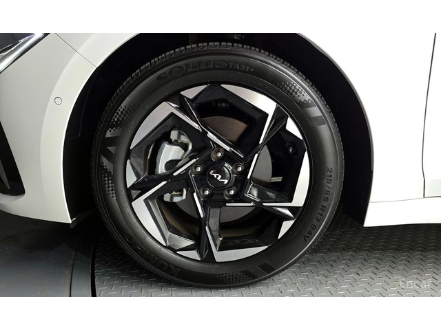 Kia K5 2.0 LPG NOBLESSE * 360 камери* - автомобили, коли, обяви за нови и употребявани 3