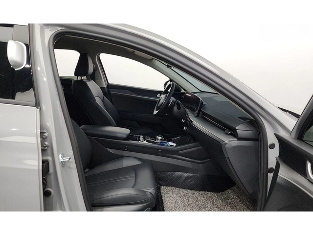 Kia K5 2.0 LPG PRESTIGE * НАЙ-ДОБРА ЦЕНА В БЪЛГАРИЯ* - автомобили, коли, обяви за нови и употребявани 10