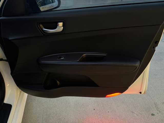 KIA K5 - автомобили, коли, обяви за нови и употребявани 16