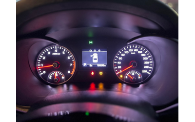 KIA K5 - автомобили, коли, обяви за нови и употребявани 17