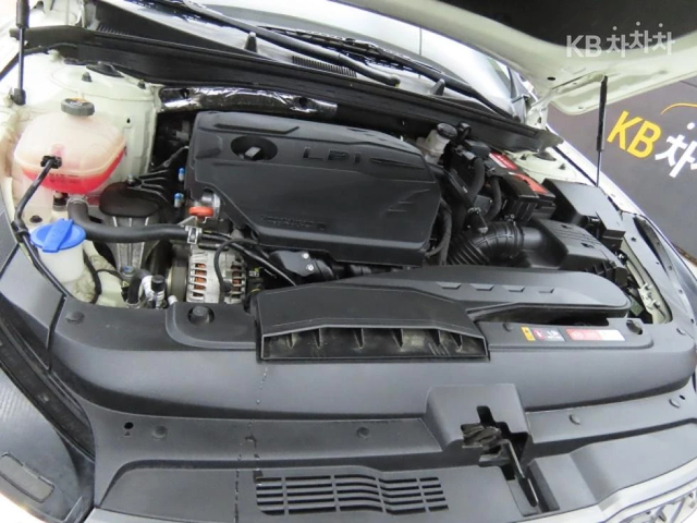 Kia K5 2.0 LPi - ФАБРИЧНО ЛИЗИНГ БЕЗ ПЪРВОНАЧАЛНА ВНОСКА - автомобили, коли, обяви за нови и употребявани 16