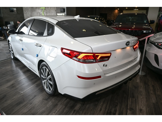 Kia K5 2.0 LPG ФАБРИЧНО ЛИЗИНГ БЕЗ ПЪРВОНАЧАЛНА ВНОСКА - автомобили, коли, обяви за нови и употребявани 4