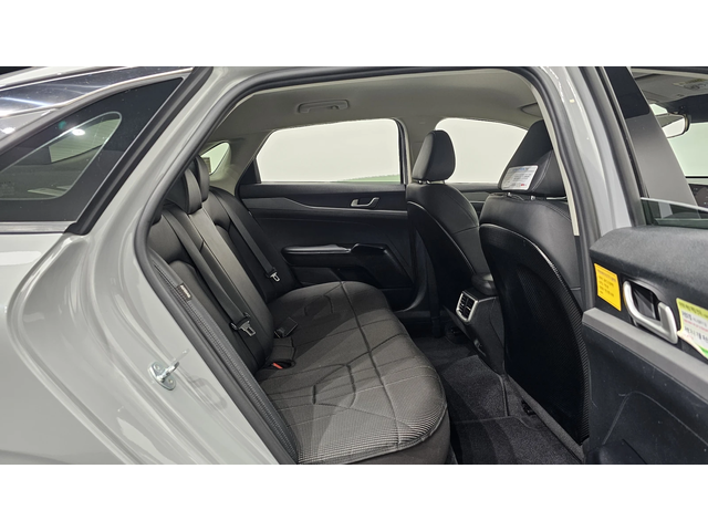 Kia K5 2.0LPI TRENDY autogeorge.com - автомобили, коли, обяви за нови и употребявани 10