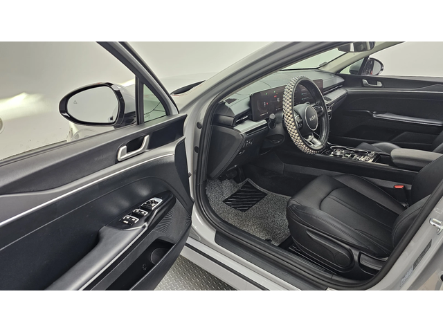 Kia K5 2.0LPI TRENDY autogeorge.com - автомобили, коли, обяви за нови и употребявани 8