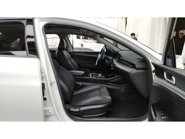 Kia K5 2.0LPI PRESTIGE autogeorge.com - автомобили, коли, обяви за нови и употребявани 10