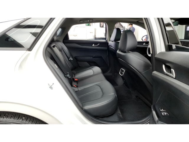 Kia K5 2.0LPI PRESTIGE autogeorge.com - автомобили, коли, обяви за нови и употребявани 11