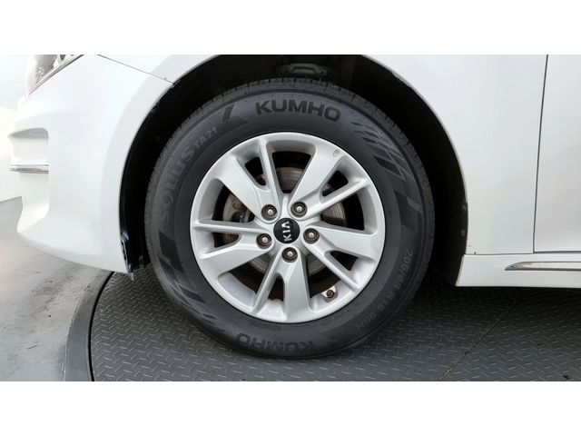 Kia K5 2.0 LPI autogeorge.com - автомобили, коли, обяви за нови и употребявани 4