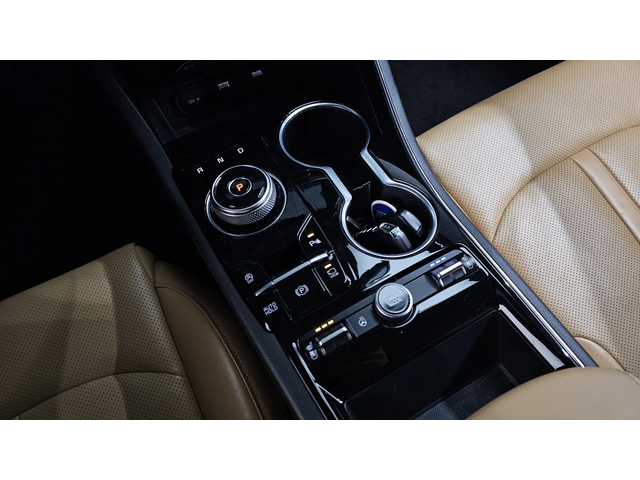 Kia K5 2.0 NOBLESSE autogeorge.com - автомобили, коли, обяви за нови и употребявани 7