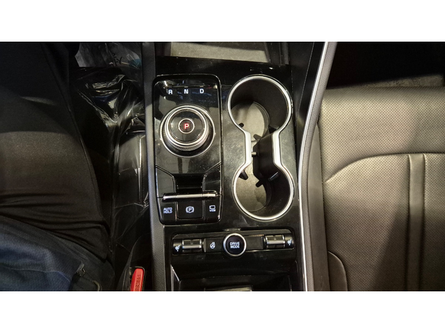 KIA K5 - автомобили, коли, обяви за нови и употребявани 15