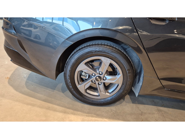 KIA K5 - автомобили, коли, обяви за нови и употребявани 22