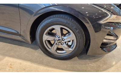 KIA K5 - автомобили, коли, обяви за нови и употребявани 23