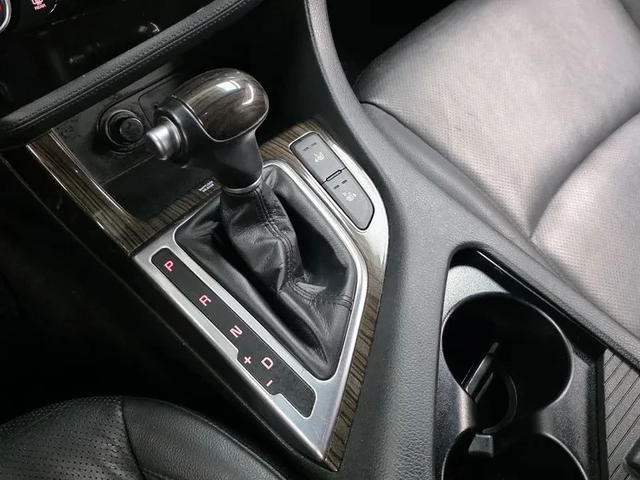 Kia K5 Lpi Prestige - автомобили, коли, обяви за нови и употребявани 8