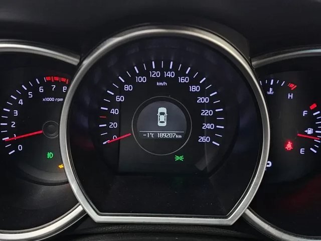 Kia K5 Lpi Deluxe - автомобили, коли, обяви за нови и употребявани 7