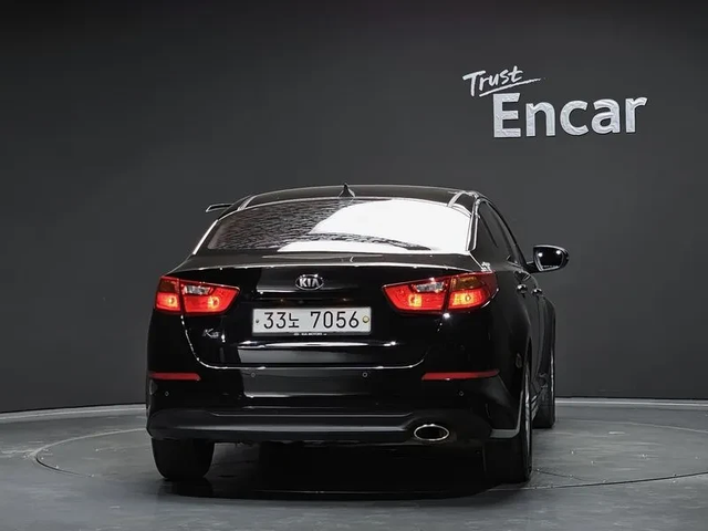 Kia K5 K5 Luxury - автомобили, коли, обяви за нови и употребявани 3