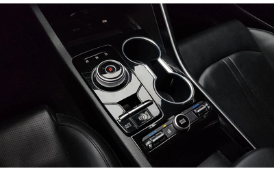 Kia K5 3Rd Generation 2.0 Lpi (For Rental Cars) Trendy - автомобили, коли, обяви за нови и употребявани 7