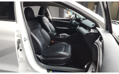 Kia K5 3Rd Generation 2.0 Lpi (For Rental Cars) Trendy - автомобили, коли, обяви за нови и употребявани 9