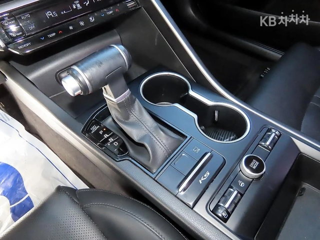 Kia K5 2.0 LPI - автомобили, коли, обяви за нови и употребявани 9