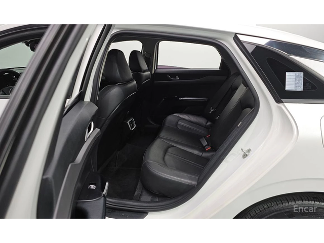 Kia K5 2.0 Trendy* ПОДГРЕВ* LANE ASSIST* CARPLAY* - автомобили, коли, обяви за нови и употребявани 14